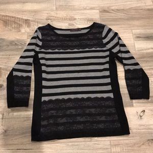Cute 3/4 sleeve black and gray top